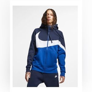 Nike SportsWear Set